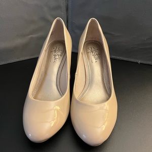 Nude Life Stride Soft System Heels